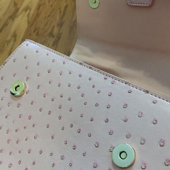 Crossi faux ostrich crossbody with detachable strap for Handbag - Picture 6 of 8